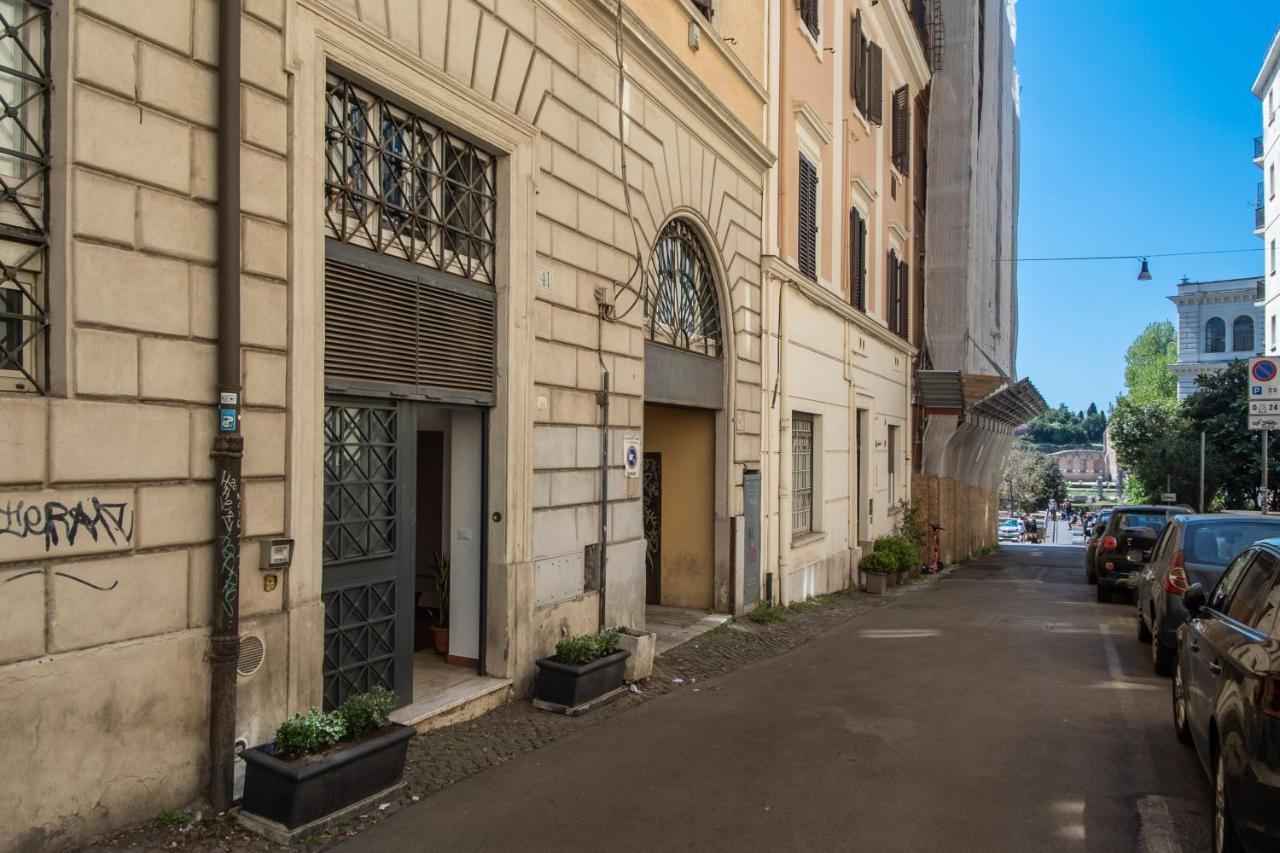 Colosseum Royal Apartment Rome Exterior photo